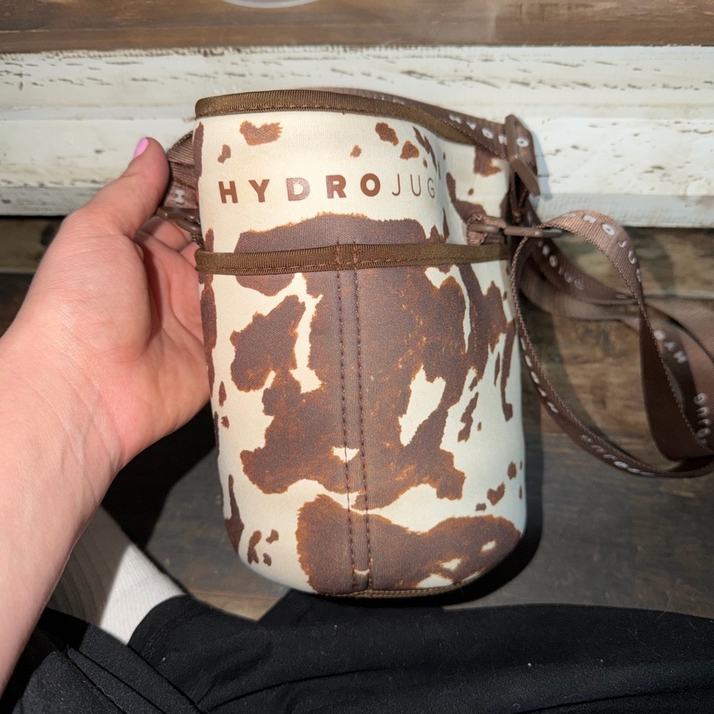 HydroJug Brown & Cream Cow Print Neoprene Bottle Carrier